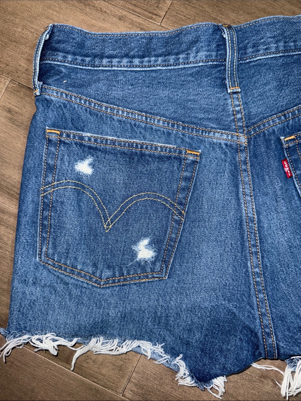 Levi's 501 Distressed Raw Hem Denim Cut Off Shorts Button Fly SZ 31 - Picture 7 of 9